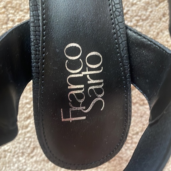 Black snakeskin-like heels - Picture 6 of 6